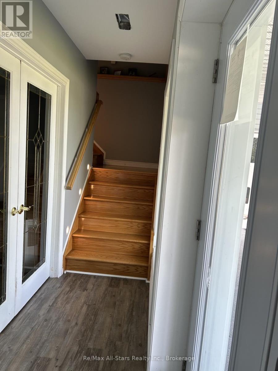 851 CEDAR GLEN ROAD - 17