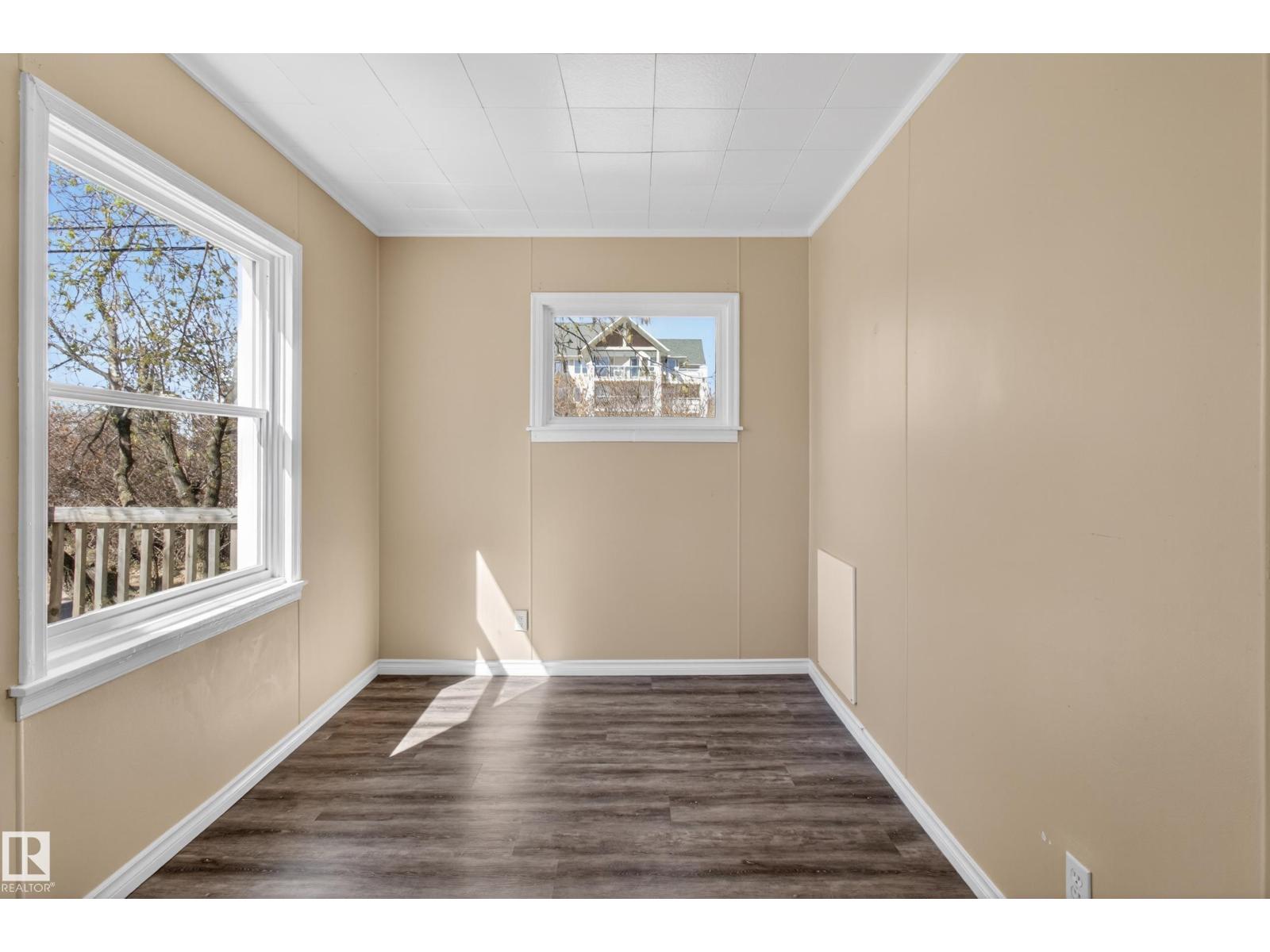 5409 49 Ave - 17
