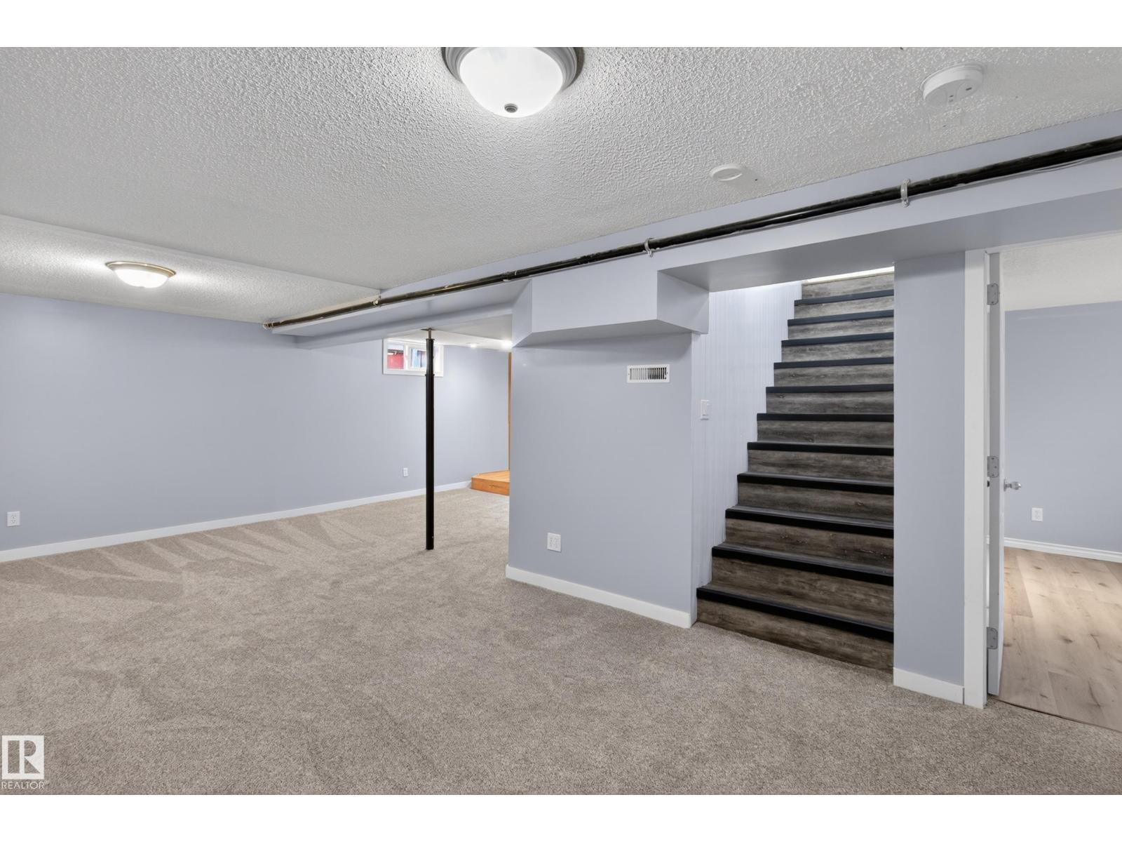 5409 49 Ave - 19