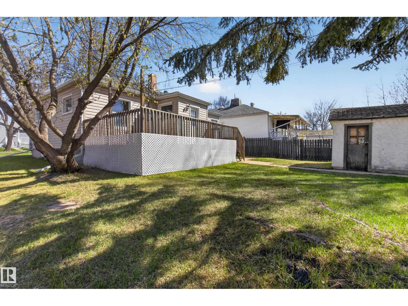 5409 49 Ave - 31