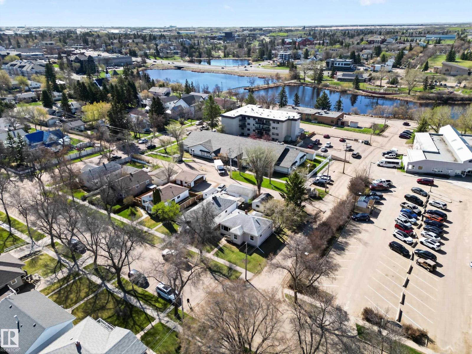 5409 49 Ave - 33