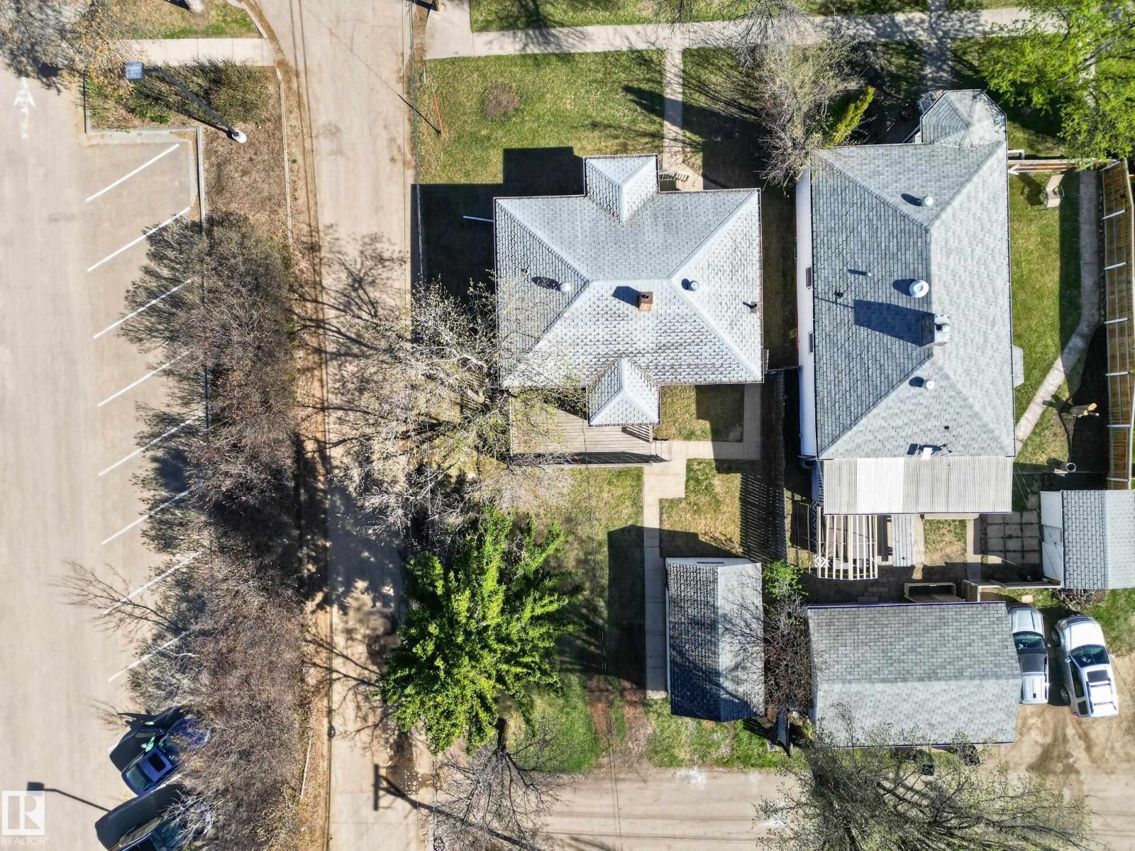 5409 49 Ave - 34