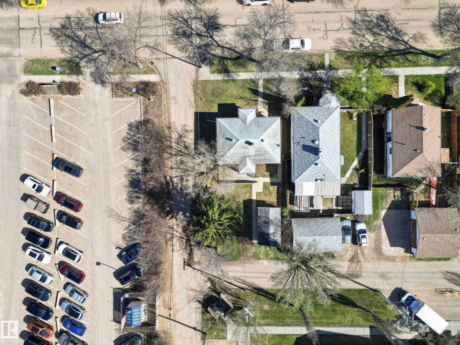5409 49 Ave - 35