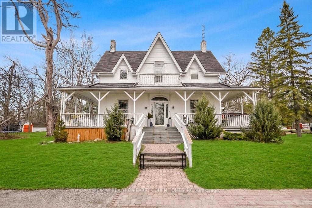 8 LAKESHORE ROAD E - 1