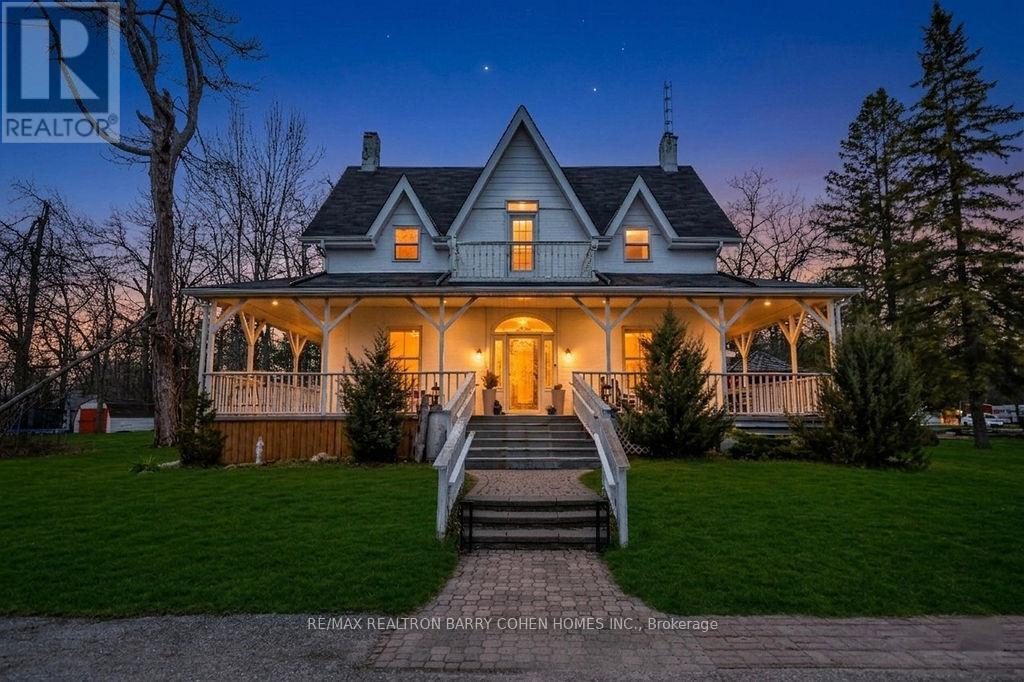 8 LAKESHORE ROAD E - 2