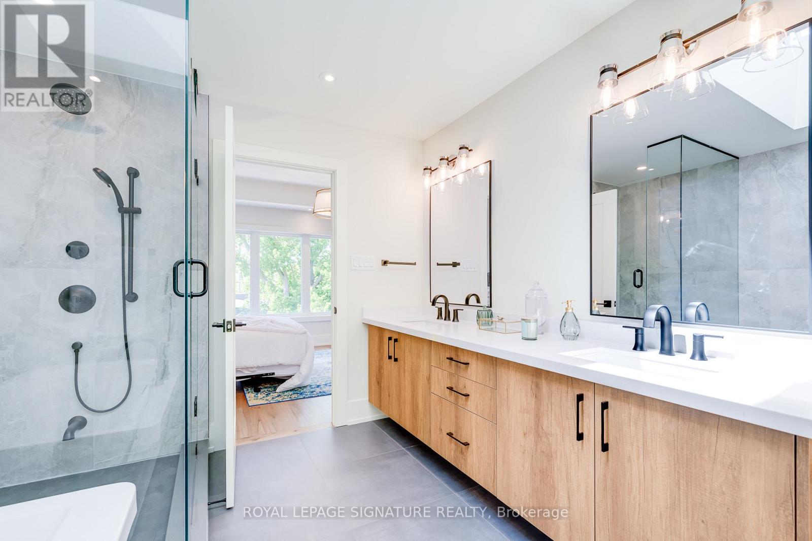 62 ASH CRESCENT - 26