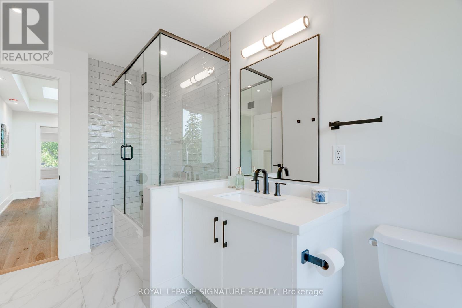 62 ASH CRESCENT - 32