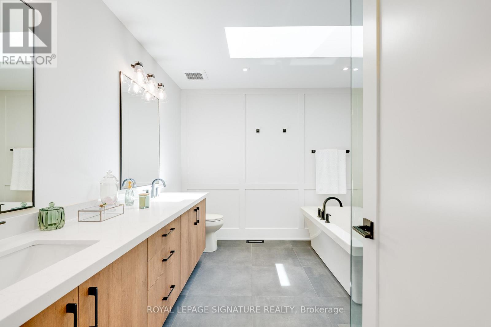 62 ASH CRESCENT - 25
