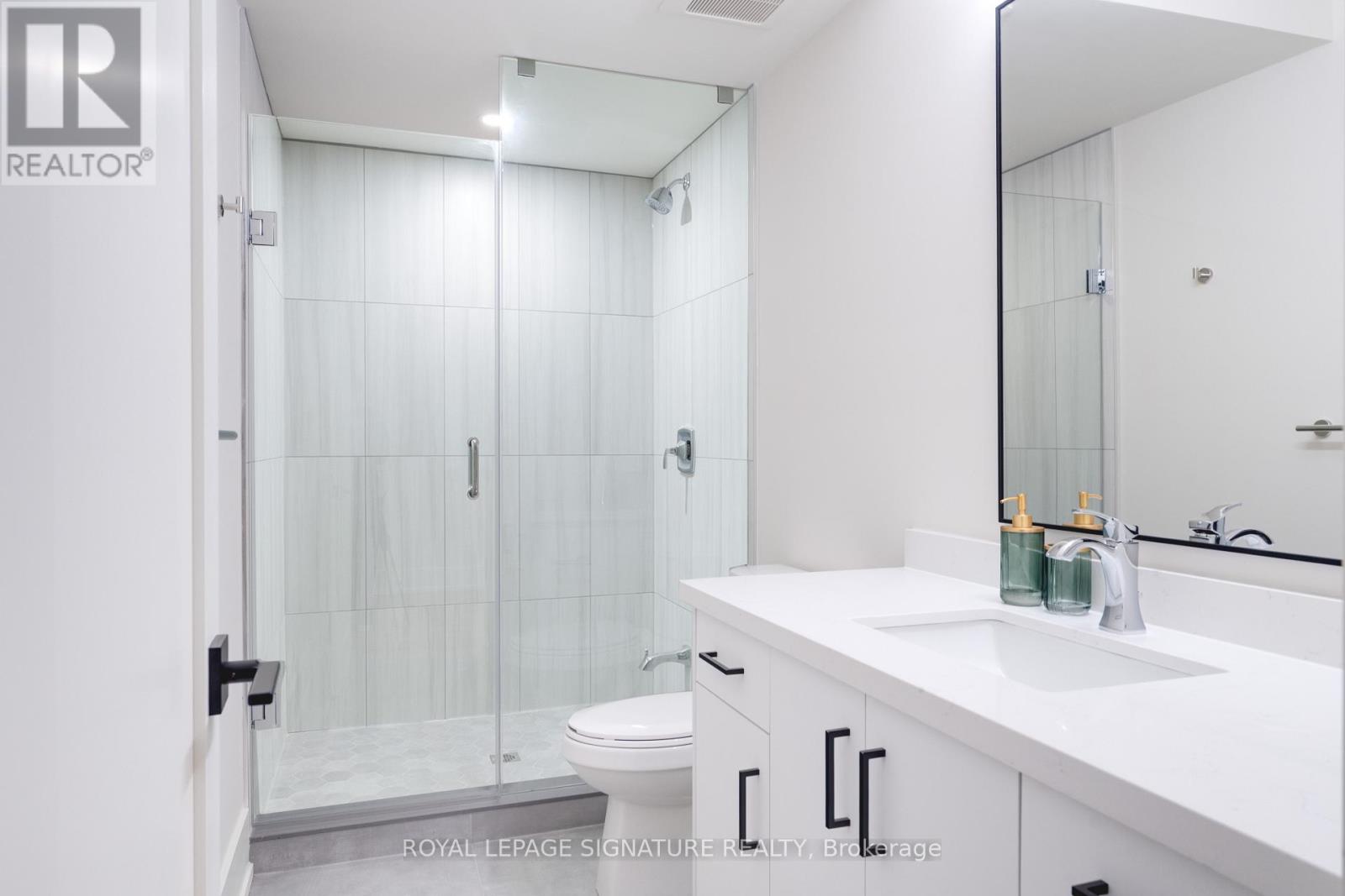 62 ASH CRESCENT - 35
