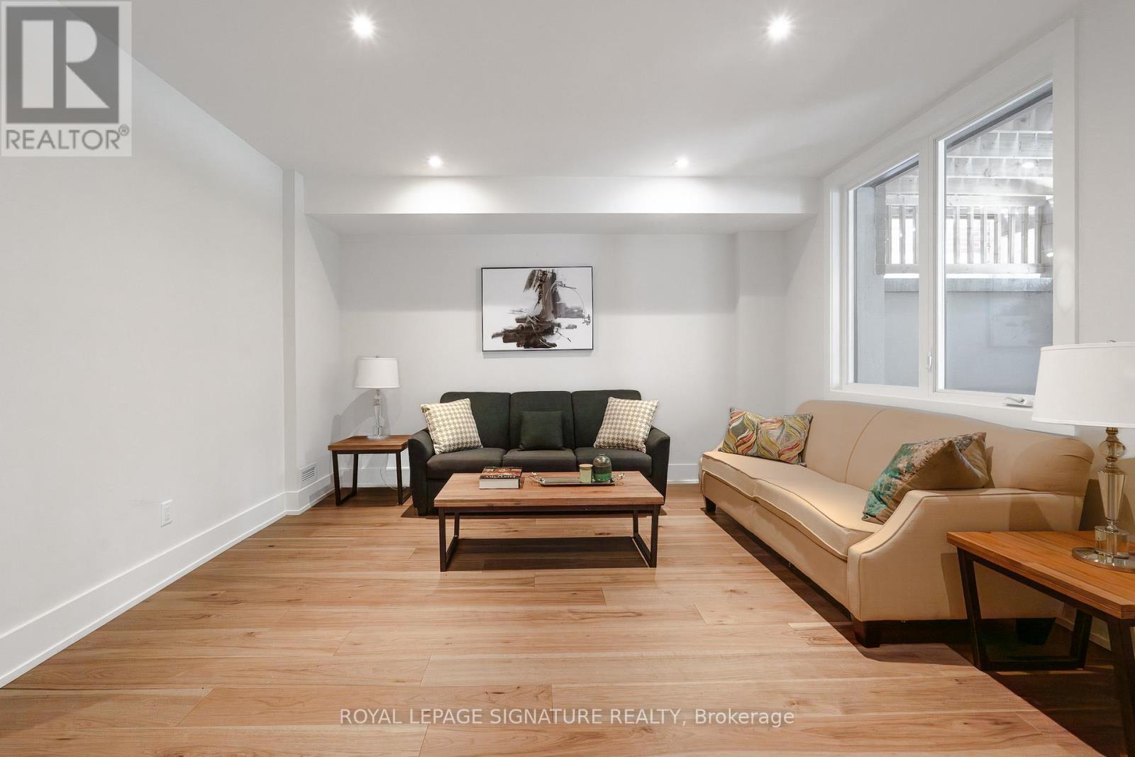 62 ASH CRESCENT - 37