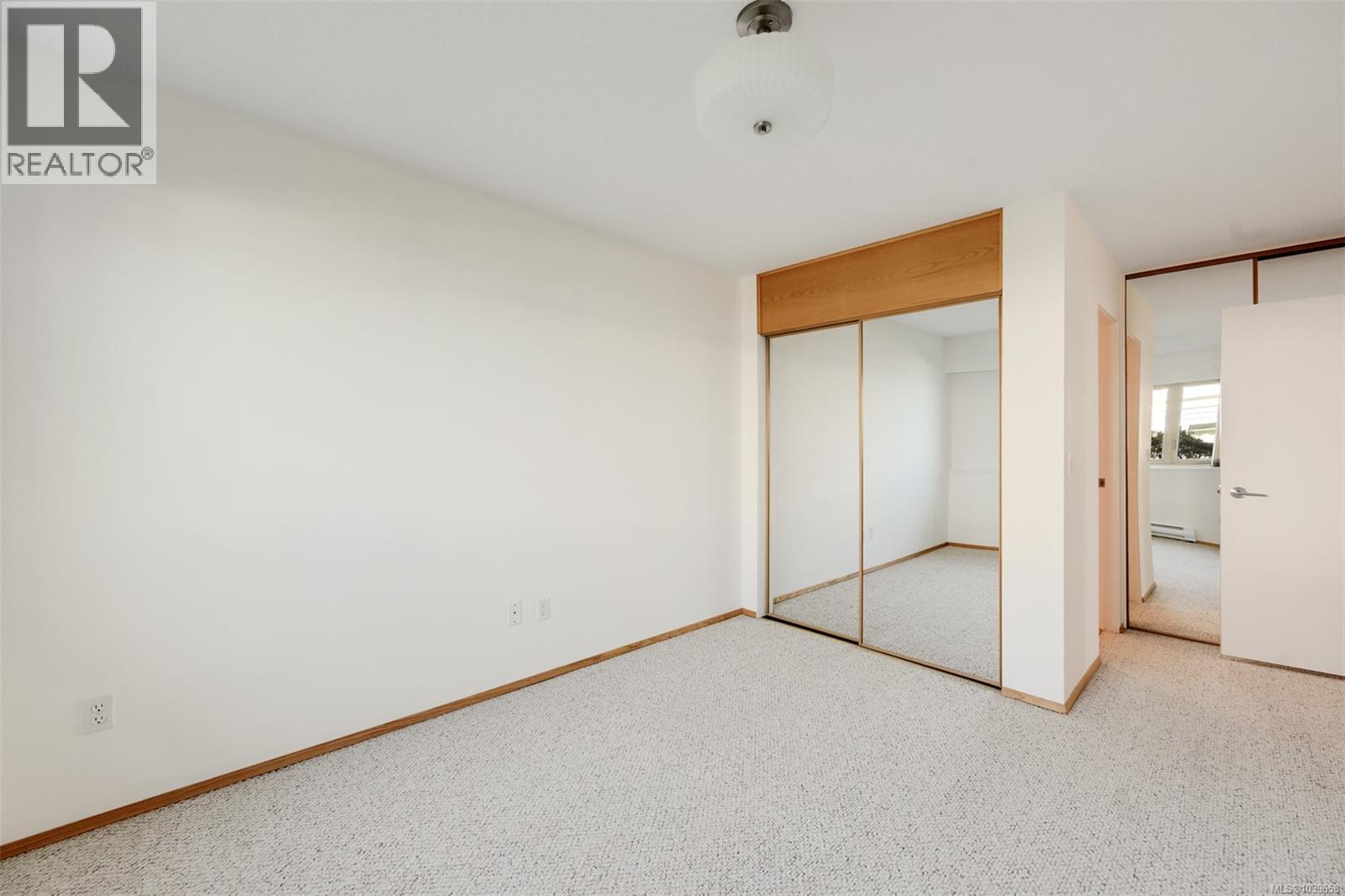 #104 360 Dallas Rd - 23