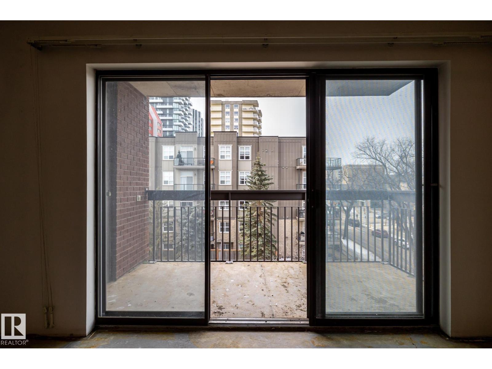 #402 11027 87 AV NW — photo 19