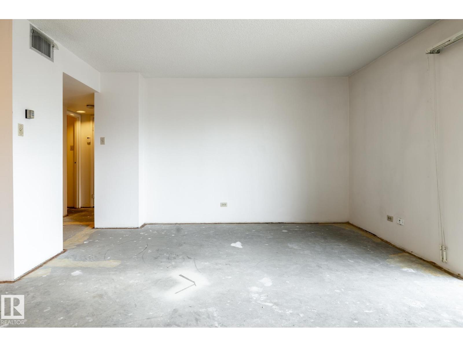 #402 11027 87 AV NW — photo 29
