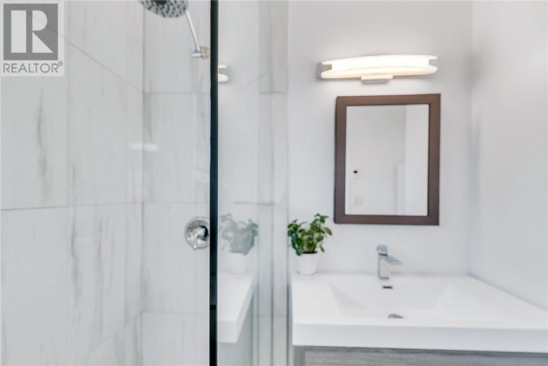 115 Windsor Crescent - 21