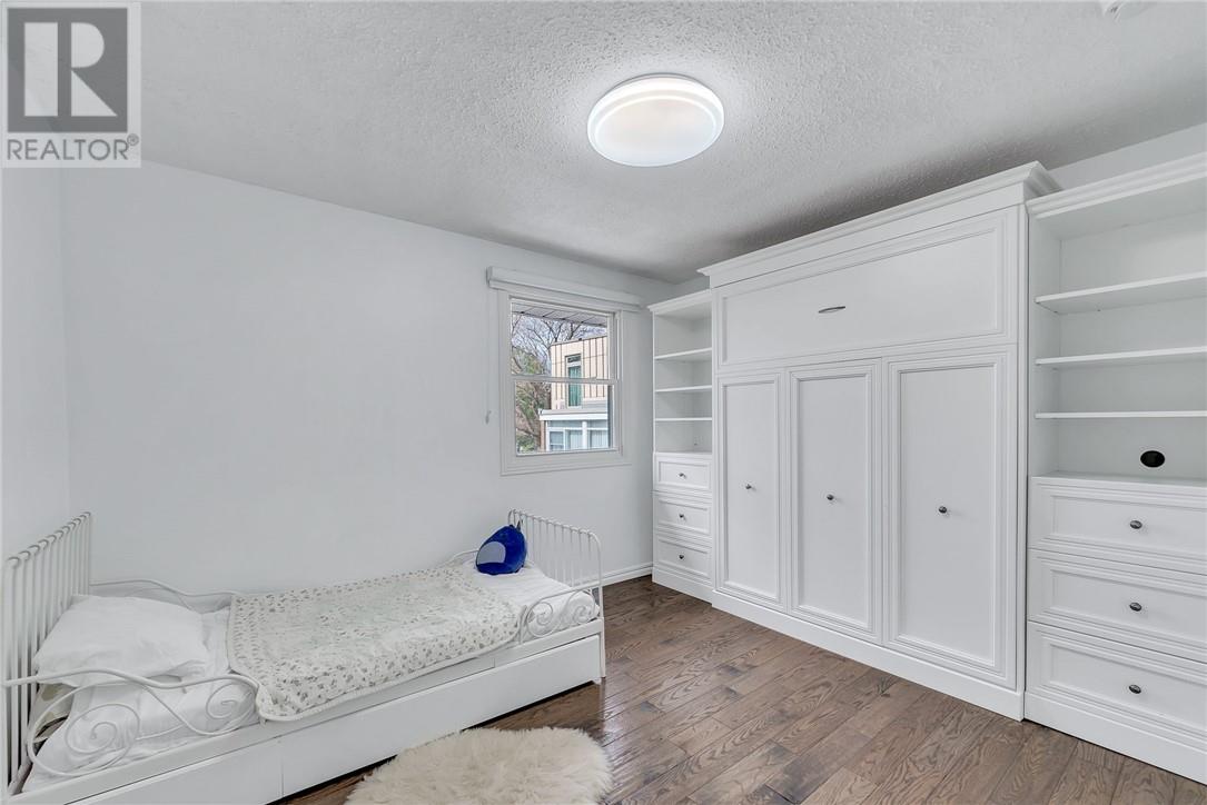 115 Windsor Crescent - 24
