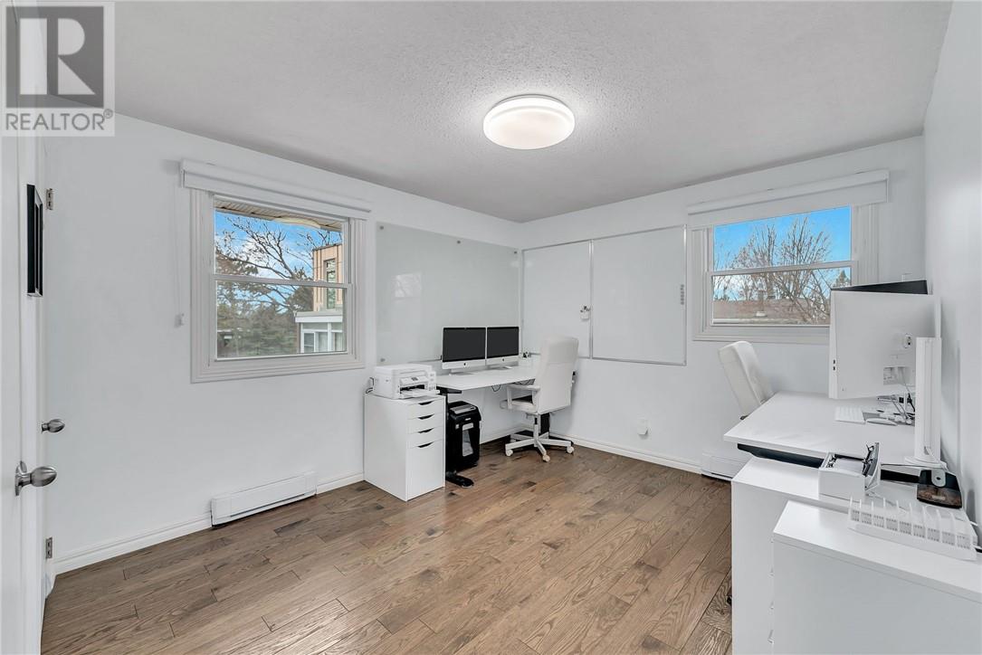 115 Windsor Crescent - 25