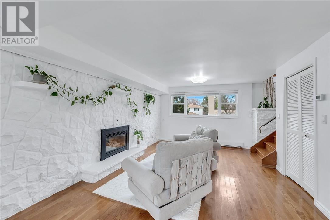 115 Windsor Crescent - 28