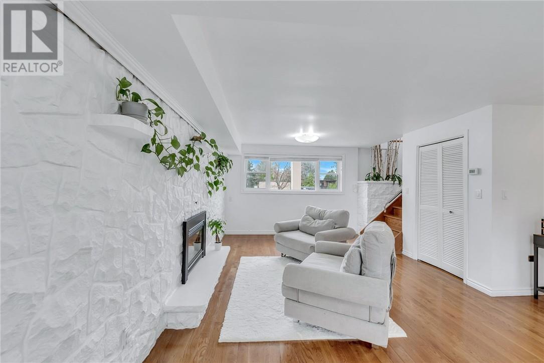 115 Windsor Crescent - 29