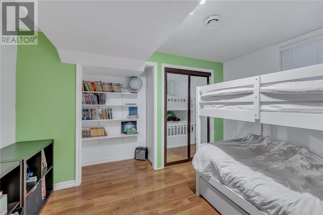 115 Windsor Crescent - 35