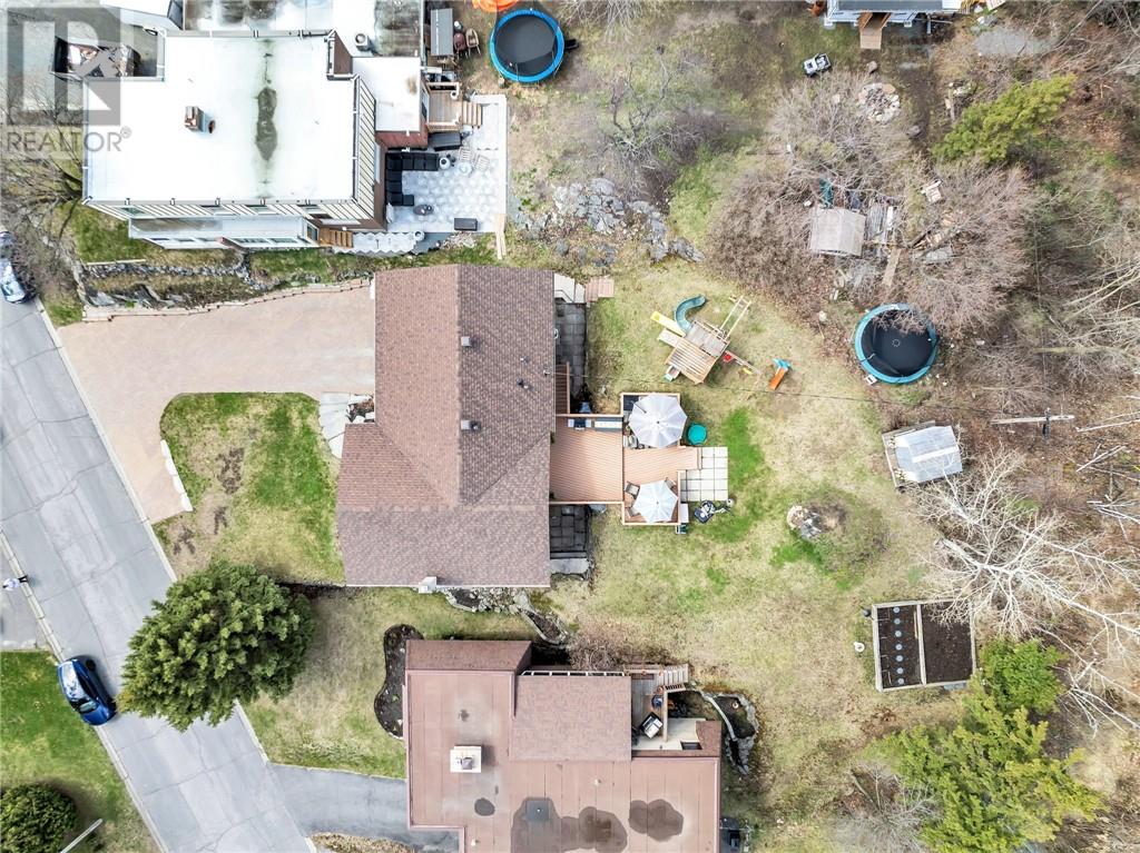 115 Windsor Crescent - 66