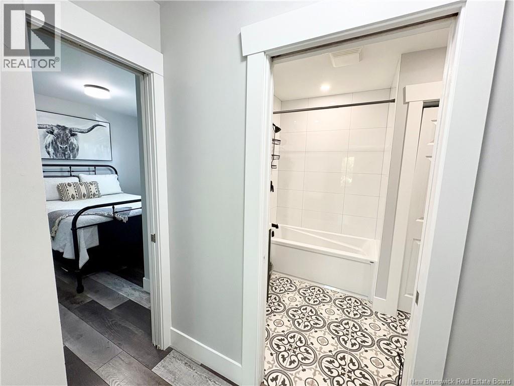 46 Surette - Image 16