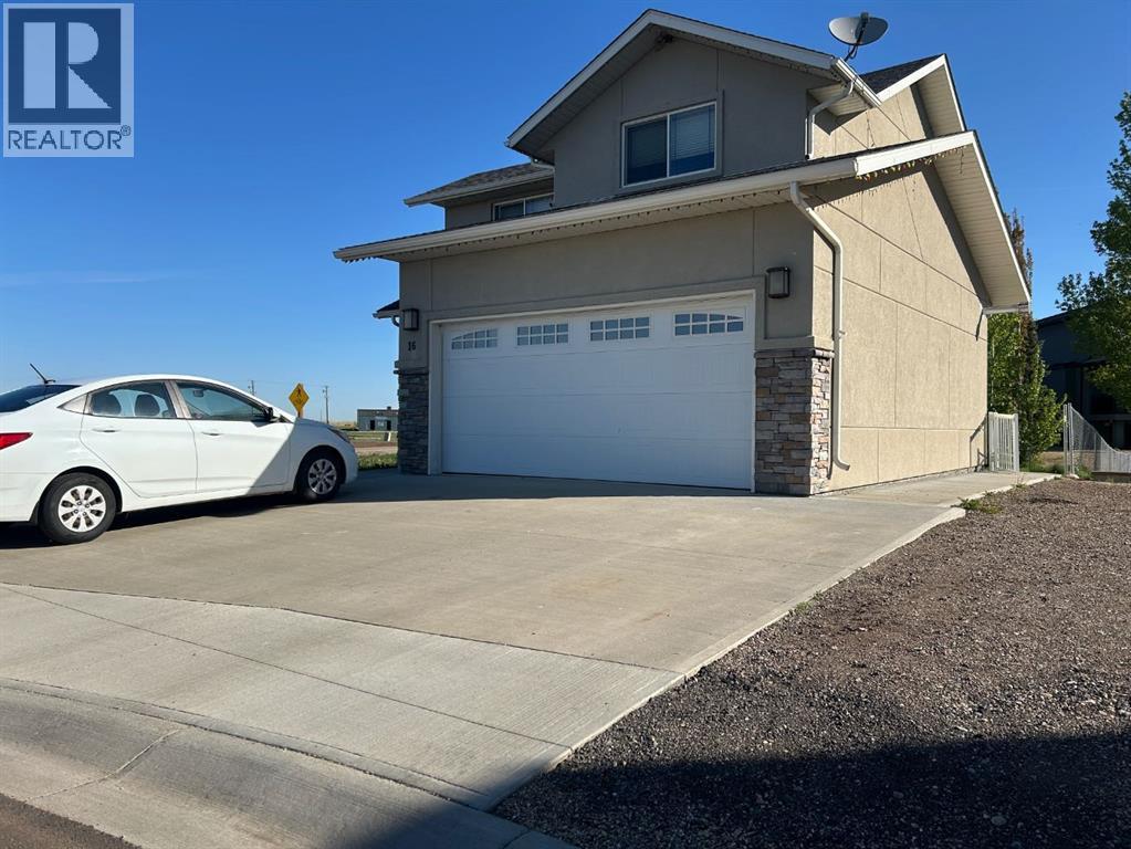 16 Blue Heron Court S - 1