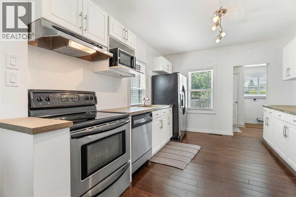 213 7A Street NE — photo 13