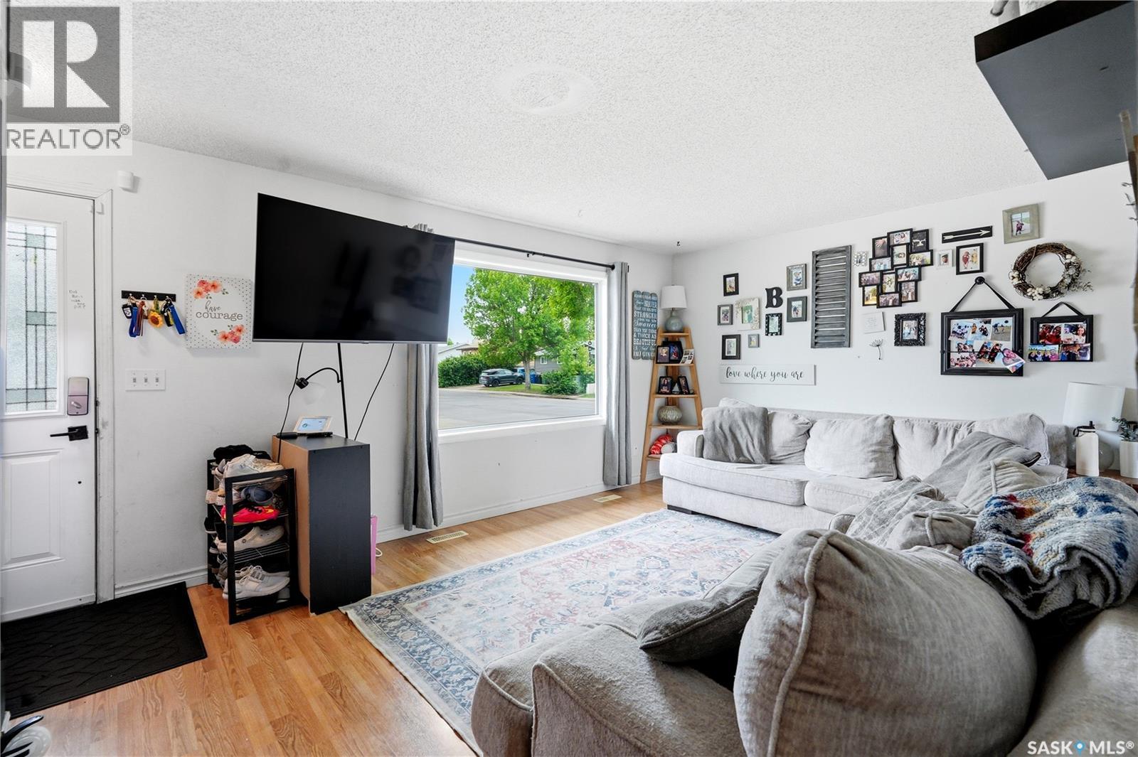350 Weyakwin DRIVE — photo 9