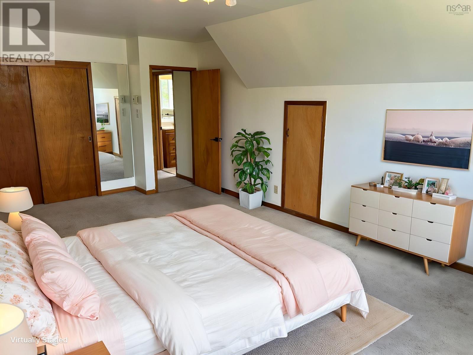 Property 21 of 37 of 146 ABBEY Avenue