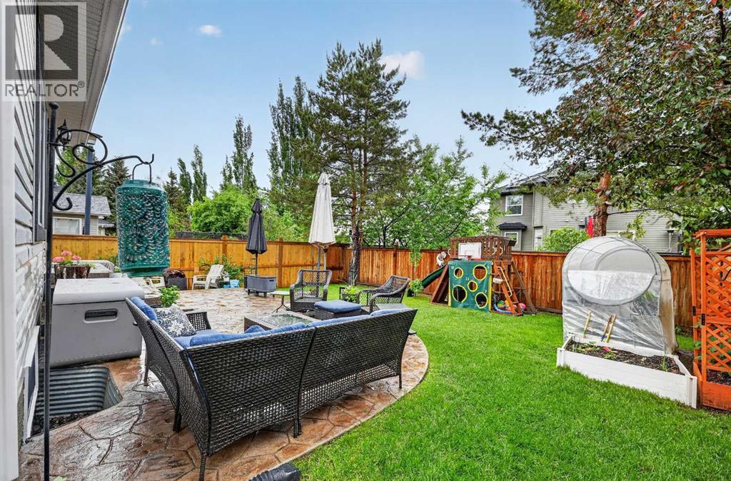 30 Douglasdale Point SE — photo 32