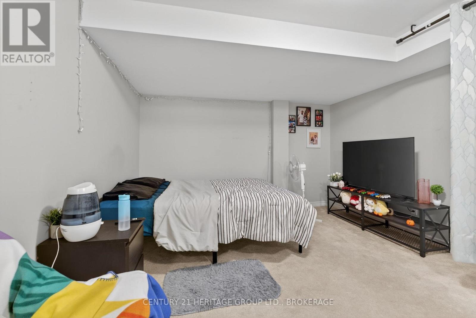 1364 DEMERS AVENUE - 16