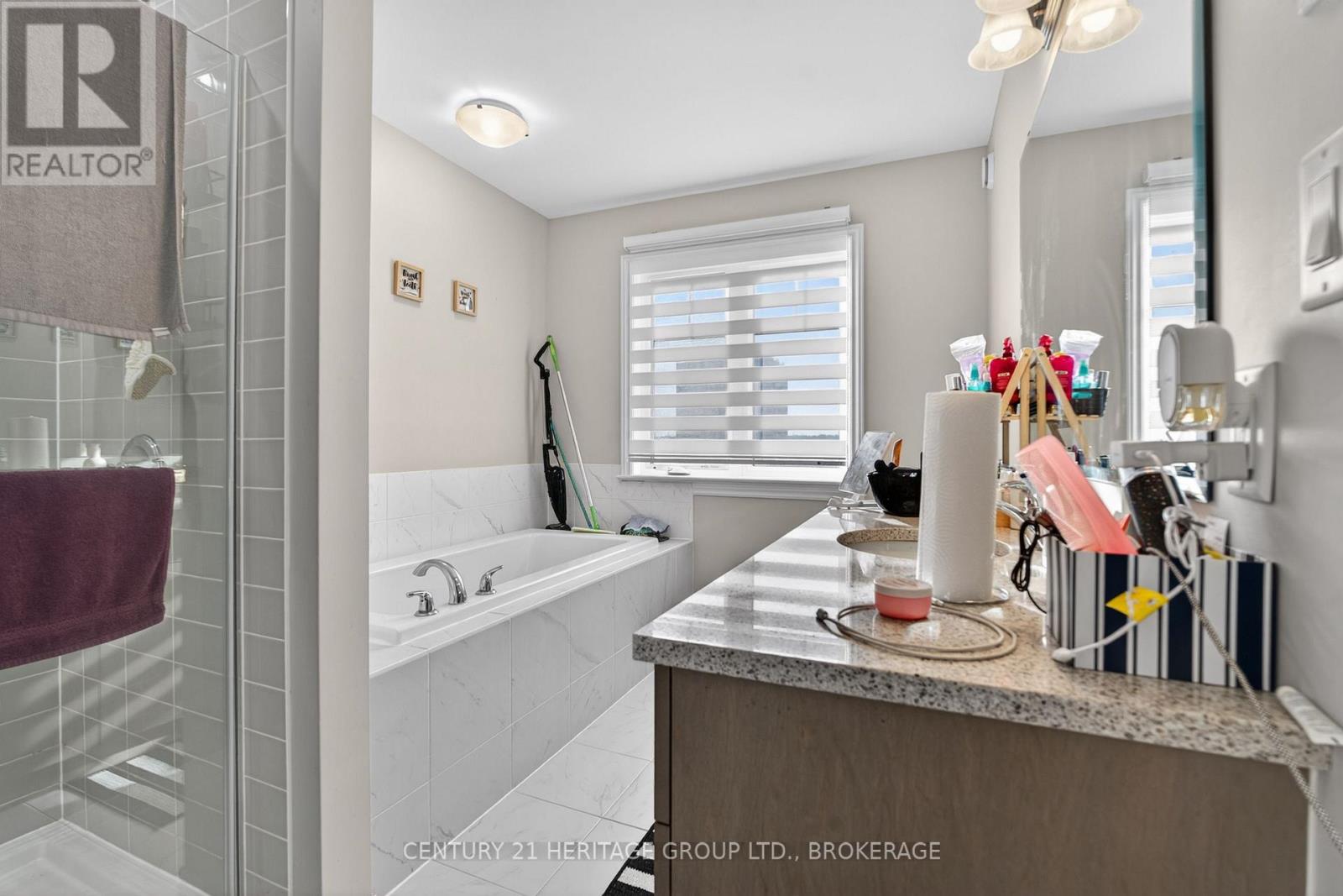 1364 DEMERS AVENUE - 18
