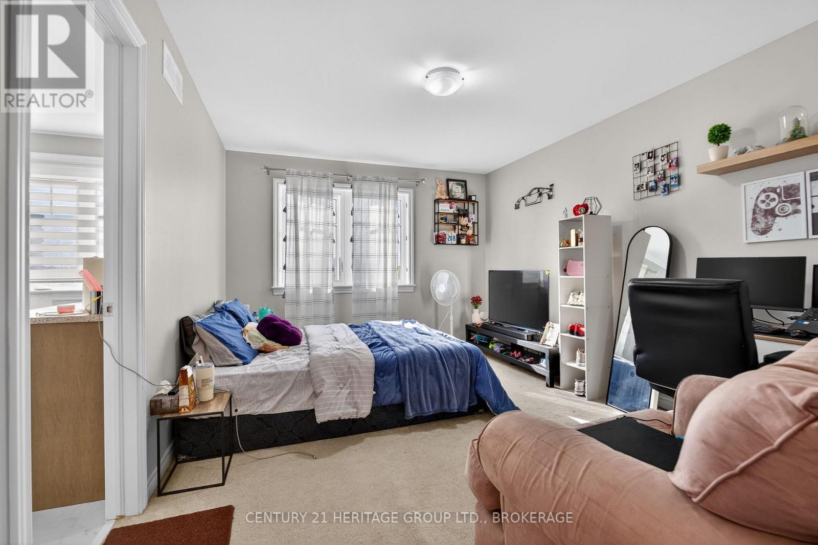 1364 DEMERS AVENUE - 23