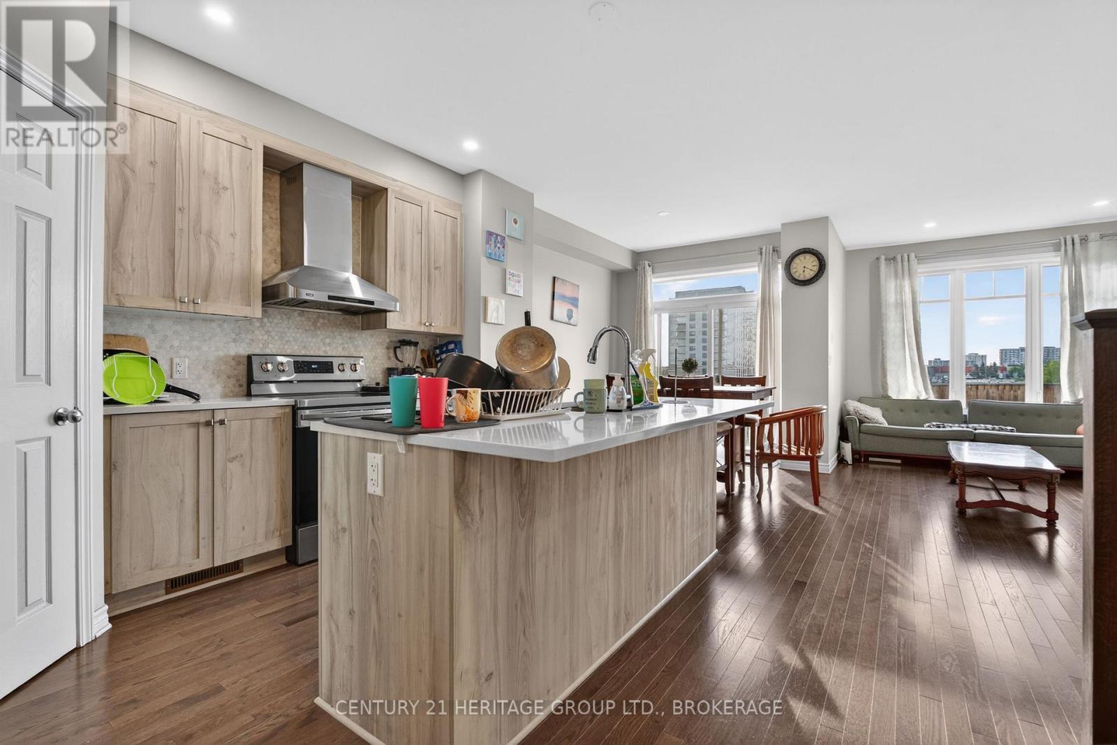 1364 DEMERS AVENUE - 5