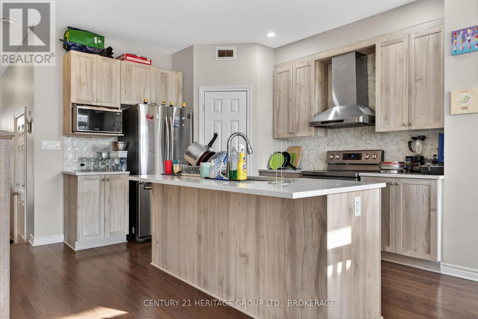 1364 DEMERS AVENUE - 8