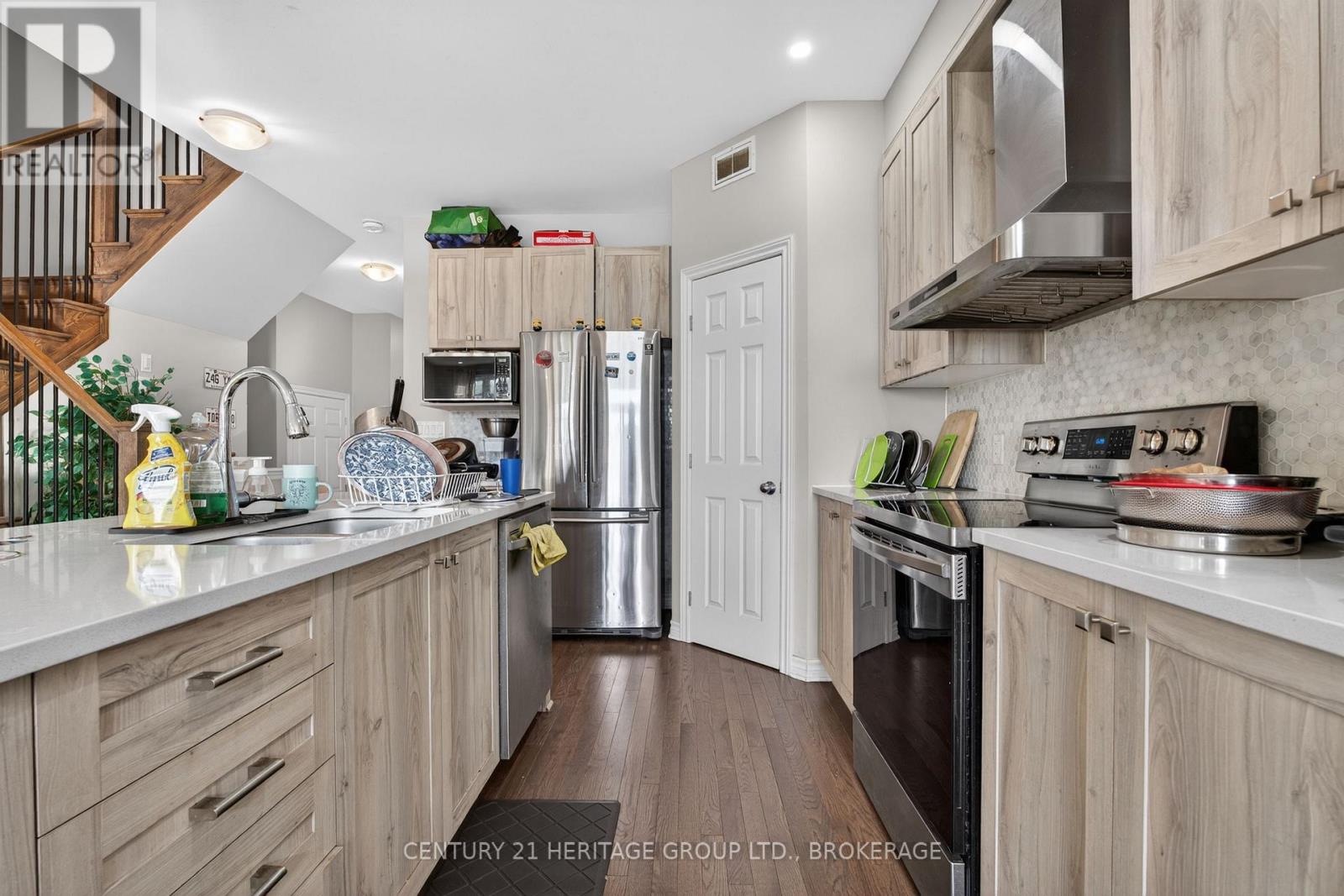 1364 DEMERS AVENUE - 9