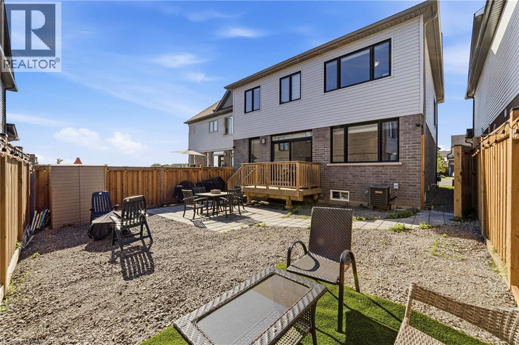 8 PINNACLE Court - 38