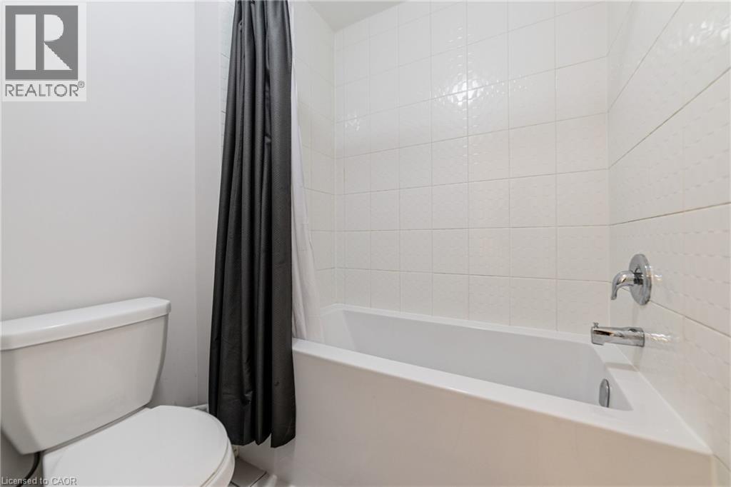 8 PINNACLE Court - 25