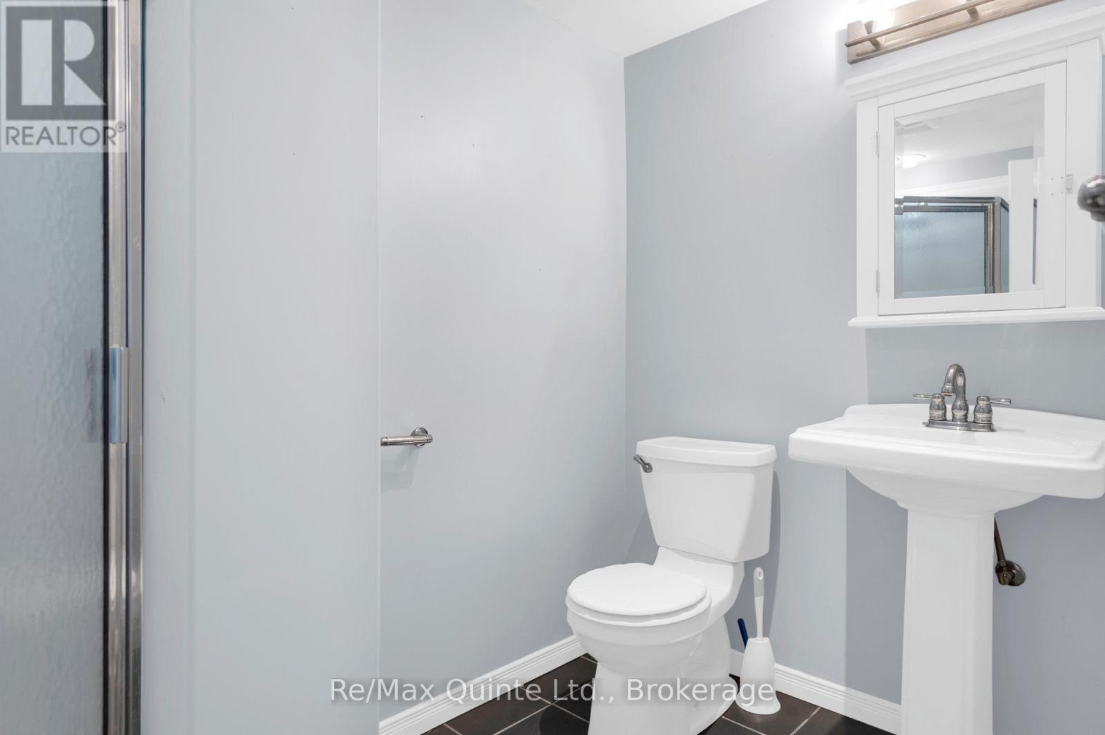 108 NICHOLAS STREET - 25