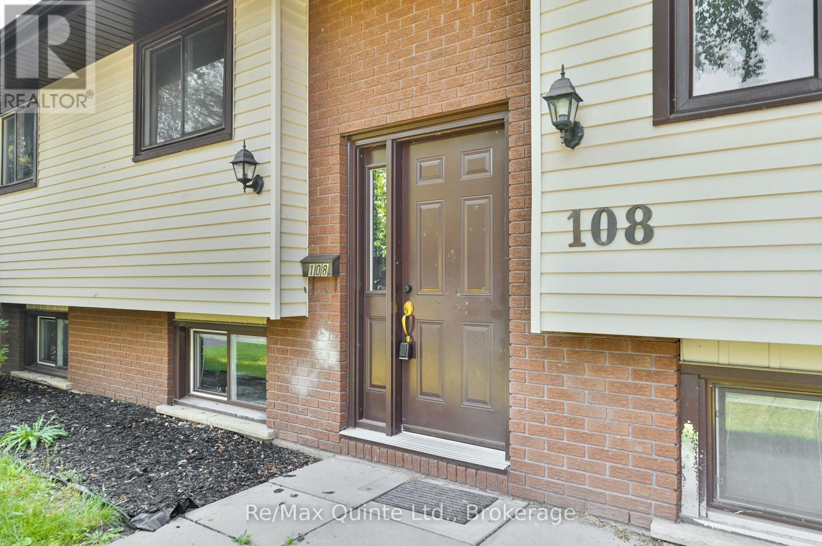 108 NICHOLAS STREET - 5
