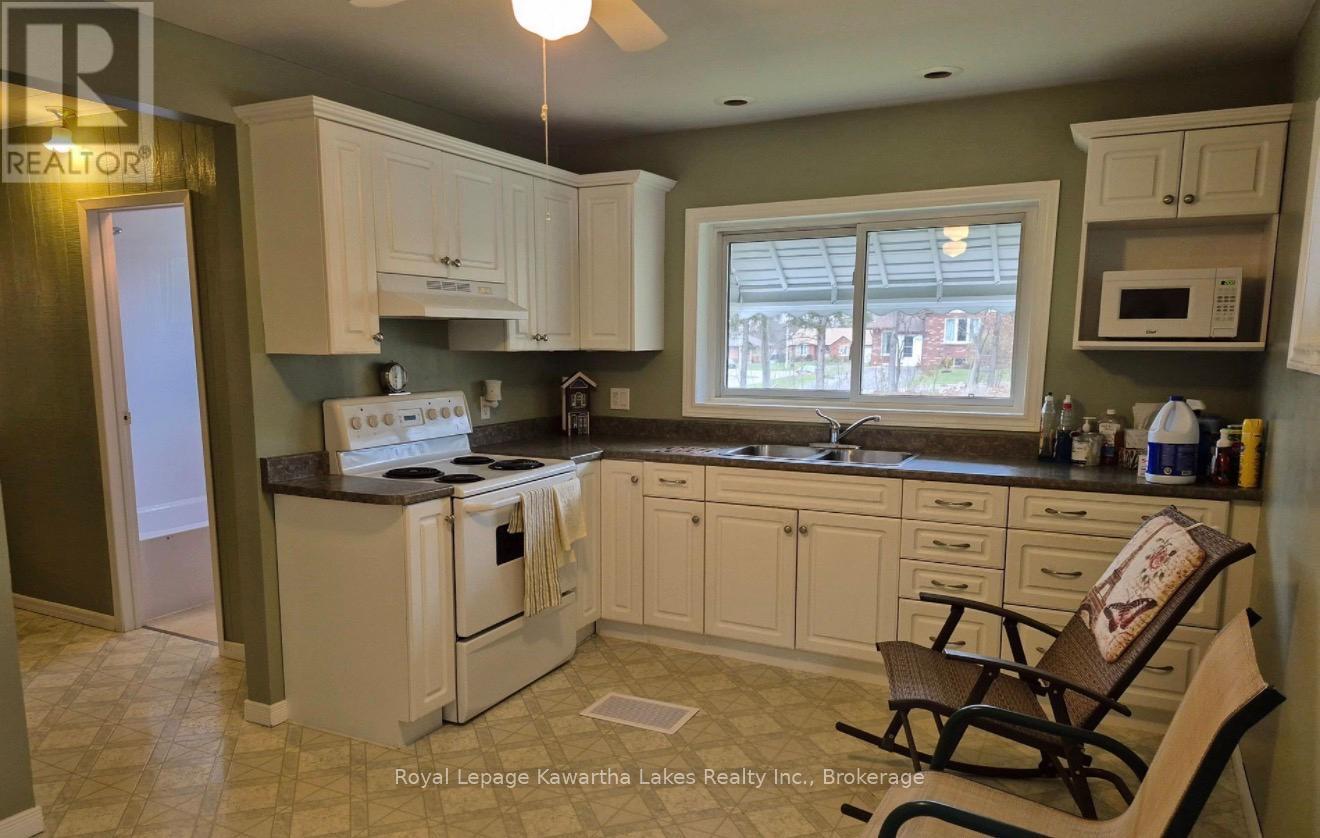 55 PARKSIDE DRIVE - 13