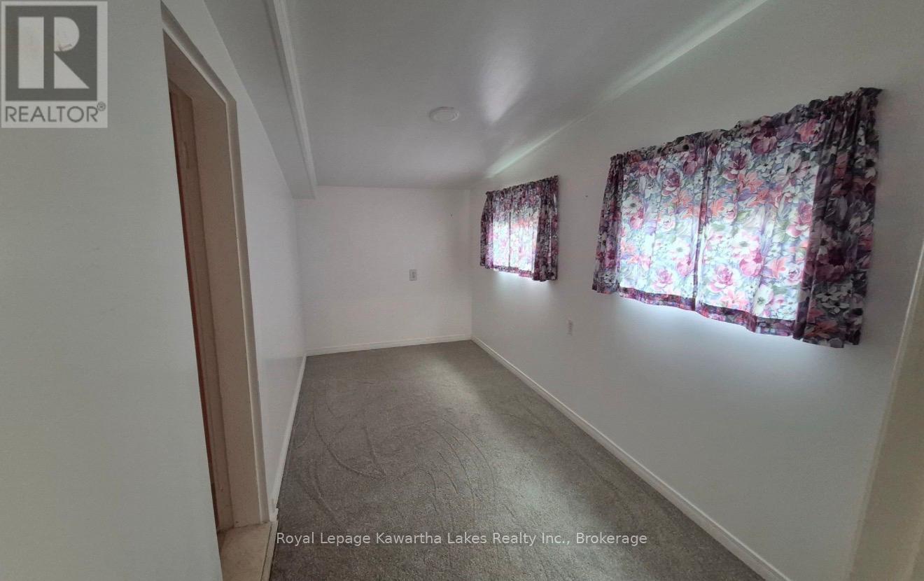 55 PARKSIDE DRIVE - 19
