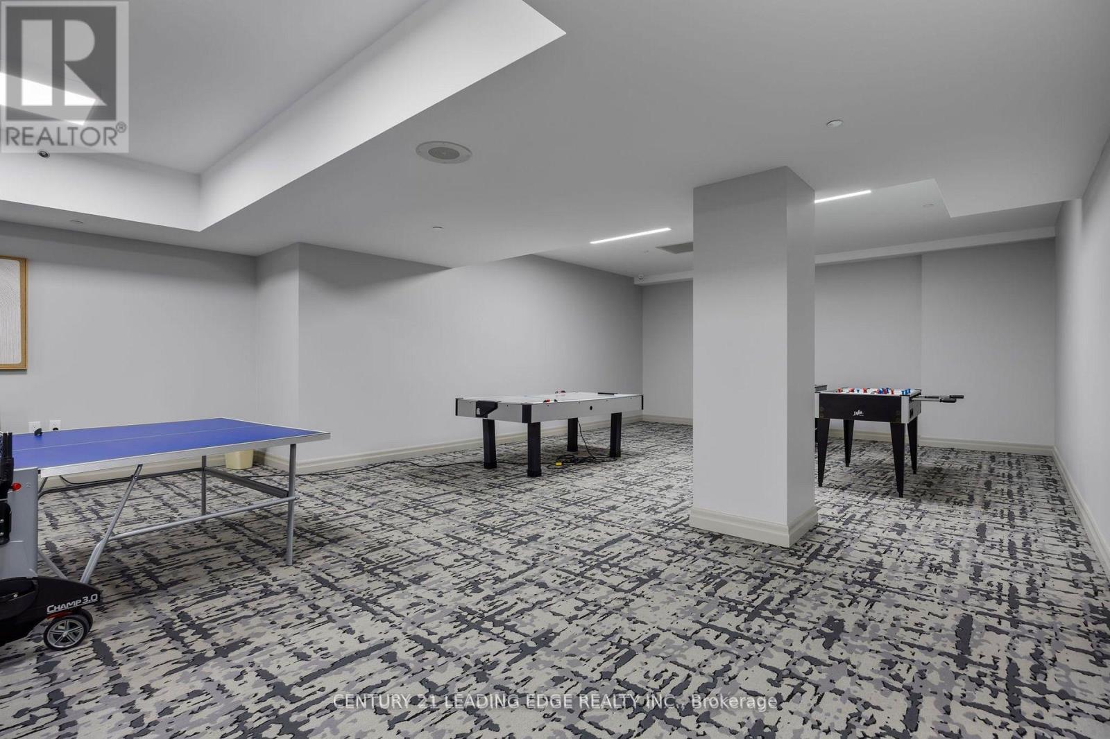 #710 61 TOWN CENTRE COURT - 35