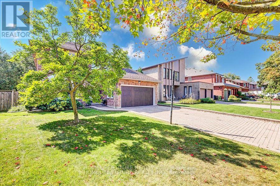 27 SUGARBUSH SQUARE - 4