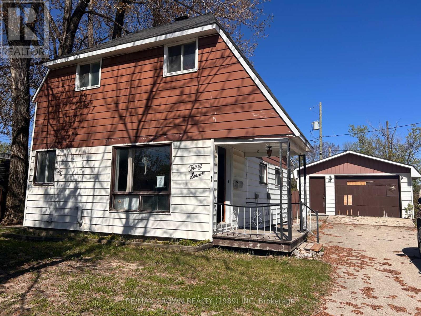 37 CAIN AVENUE - 1