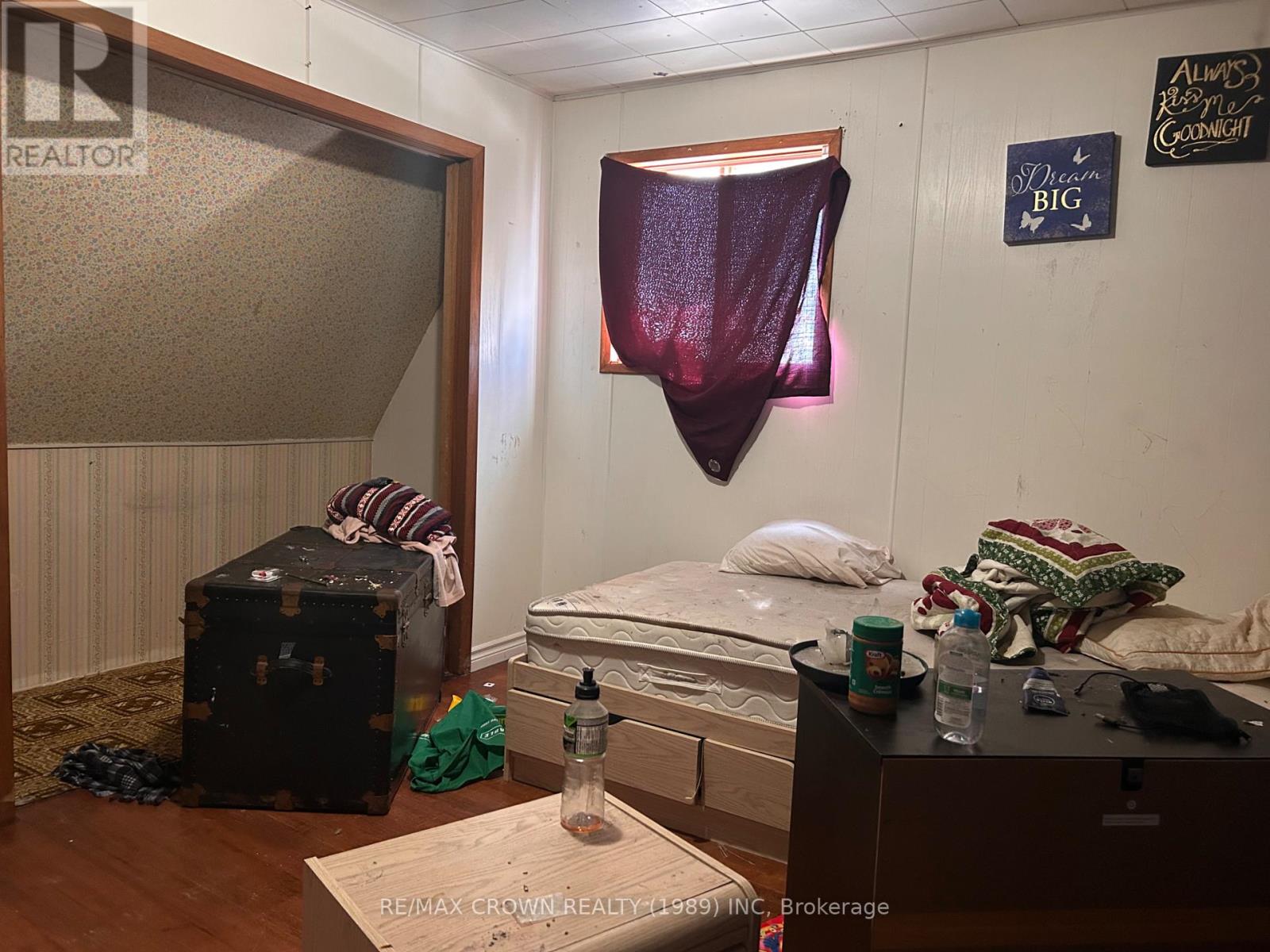37 CAIN AVENUE - 16