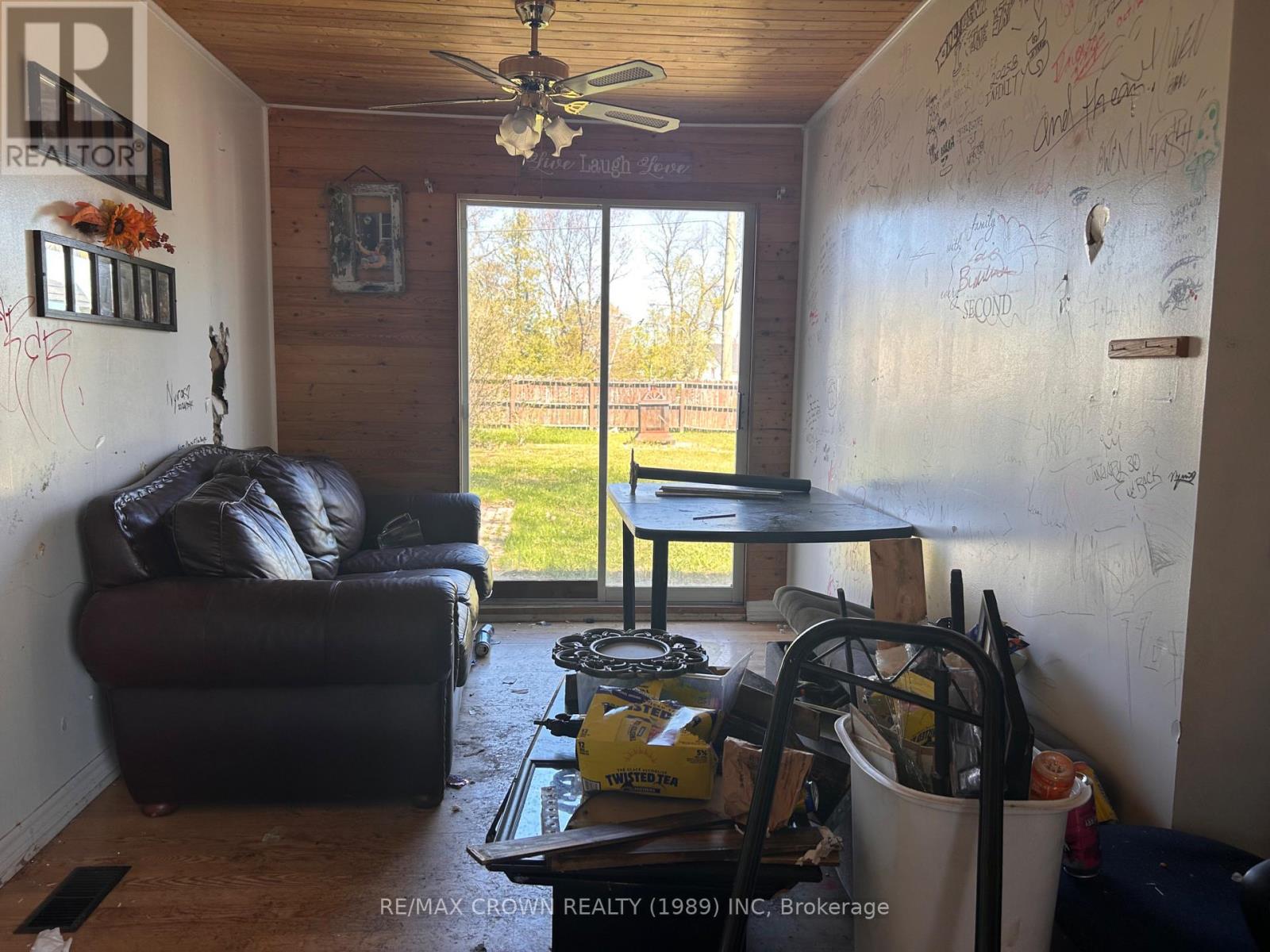 37 CAIN AVENUE - 7