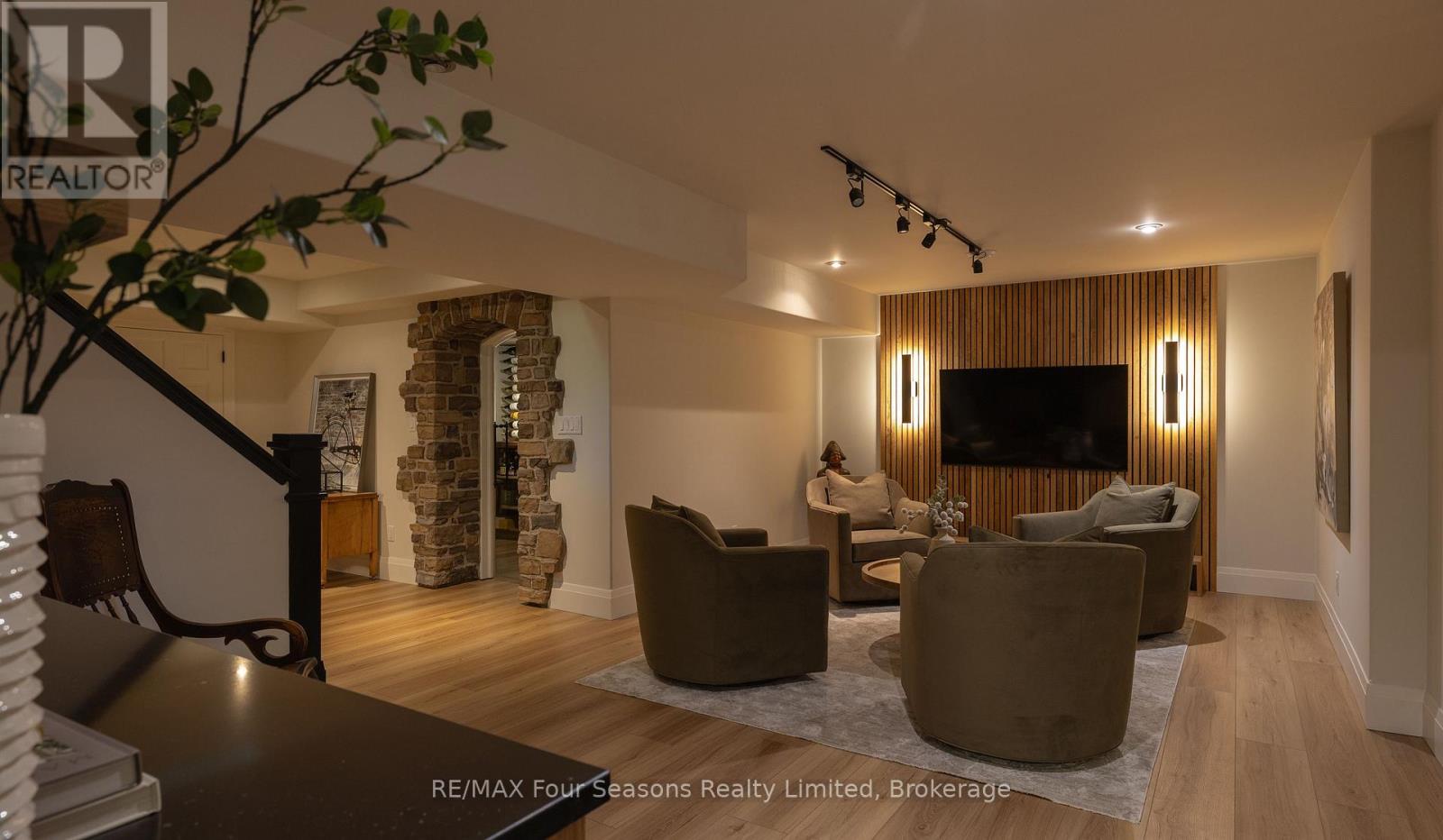 108 GEORGE MCRAE ROAD W - 26