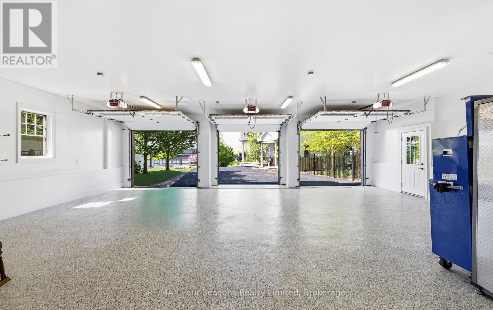 108 GEORGE MCRAE ROAD W - 37
