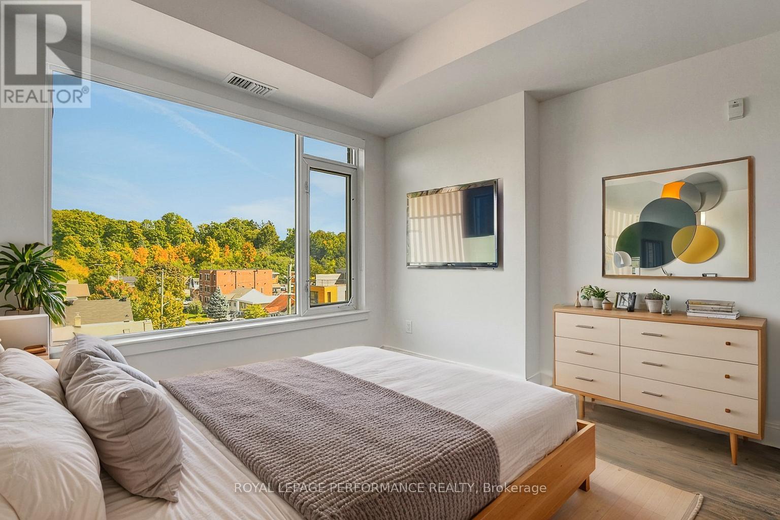 #413 7 MARQUETTE AVENUE - 8